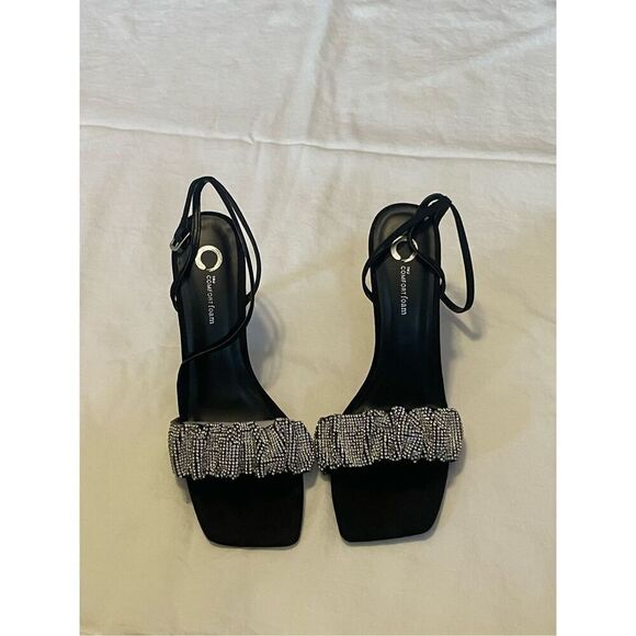 Journee Collection Women's Tru Comfort Foam™ Arlette Pump 9 - Picture 2 of 10